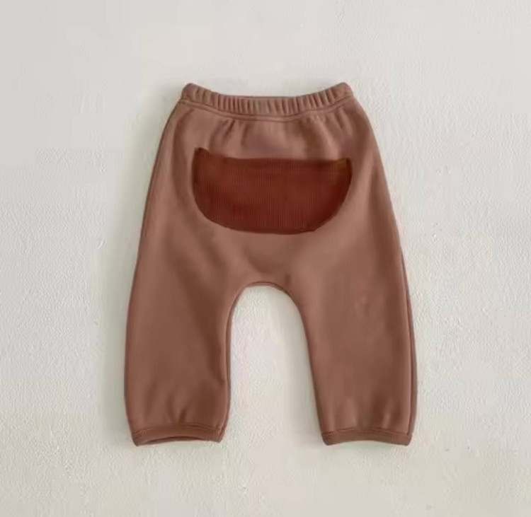 دو تکه وارداتی بچگانه سایز ۹۰ با طراحی گرم و راحت